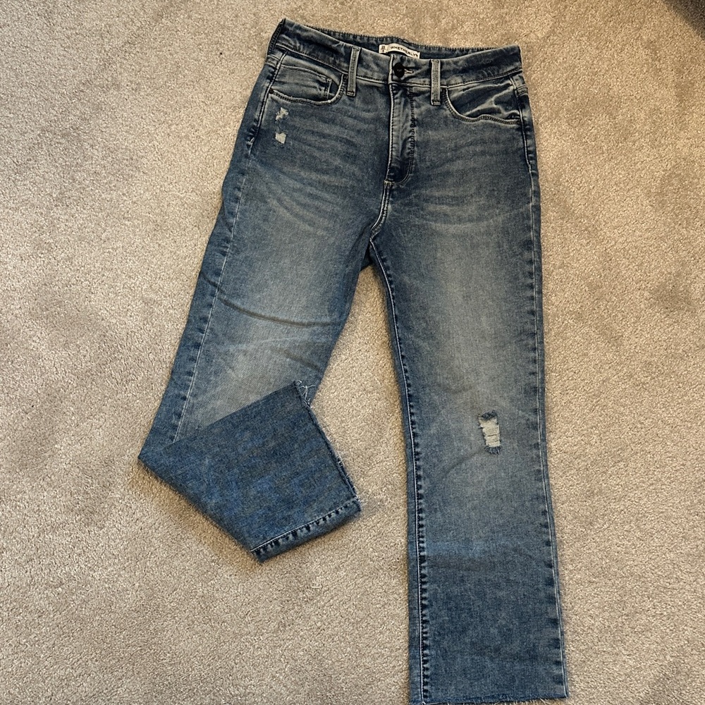 Like new- Whetherly Charlie jeans